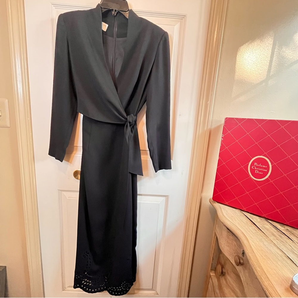 Jones New York Black Long-Sleeve Midi Dress with Eyelet Hem – Size 4